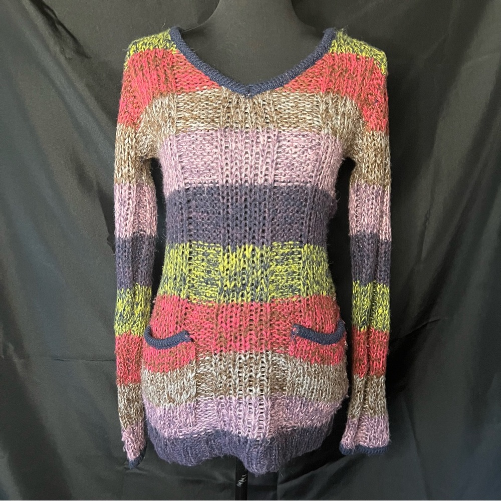 Ashley of 26 International Boho sweater SZ S